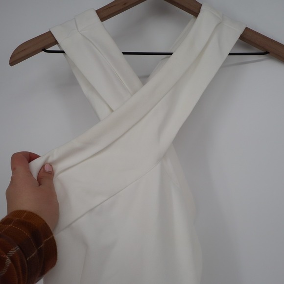 Lulus Maxi Dress Womens M White Crisscross Back Zip Sleeveless Party & Cocktail - Picture 3 of 7